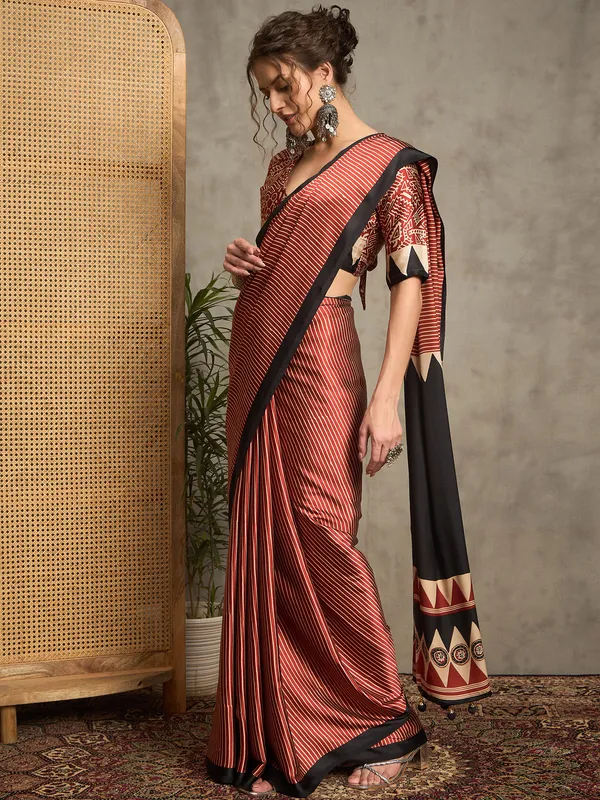 Women's_Pure_Crepe_Maroon_Printed_Designer_Saree_With_Blouse_Piece