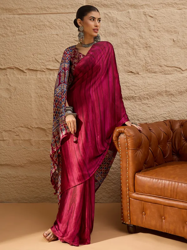 Women's_Crepe_Pink_Printed_Designer_Saree_With_Blouse_Piece