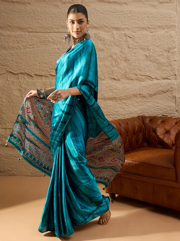 Women's_Crepe_Light_Blue_Printed_Designer_Saree_With_Blouse_Piece