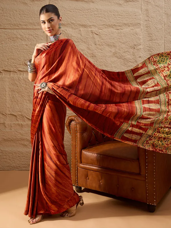 Women's_Crepe_Rust_Printed_Designer_Saree_With_Blouse_Piece