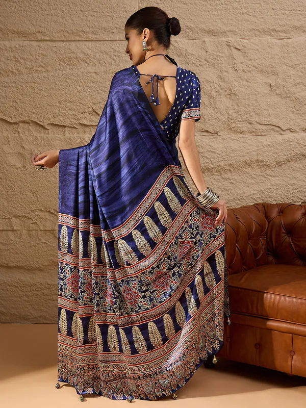 Women's_Crepe_Blue_Printed_Designer_Saree_With_Blouse_Piece