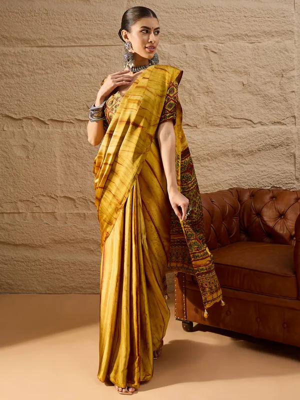 Women's_Crepe_Mustard_Printed_Designer_Saree_With_Blouse_Piece
