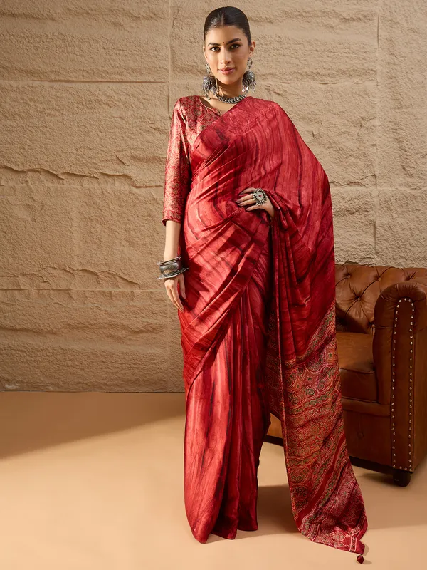Women's_Crepe_Red_Printed_Designer_Saree_With_Blouse_Piece