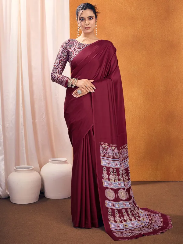 Women's_Satin_Silk_Magenta_Printed_Designer_Saree_With_Blouse_Piece