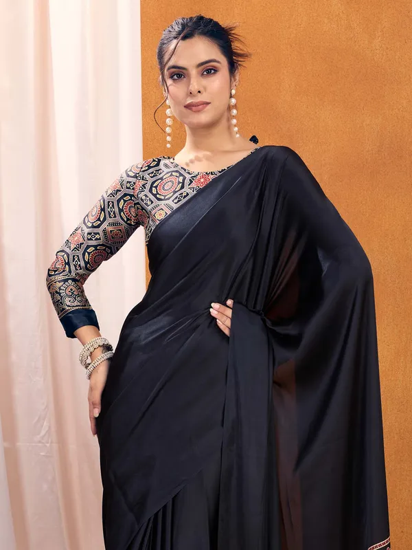 Women's_Satin_Silk_Black_Printed_Designer_Saree_With_Blouse_Piece