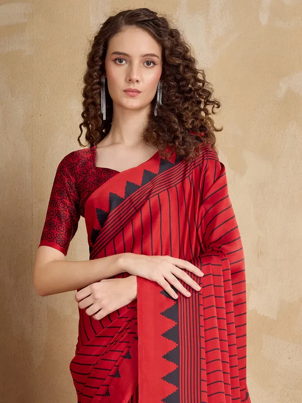 Women's_Satin_Red_Printed_Designer_Saree_With_Blouse_Piece