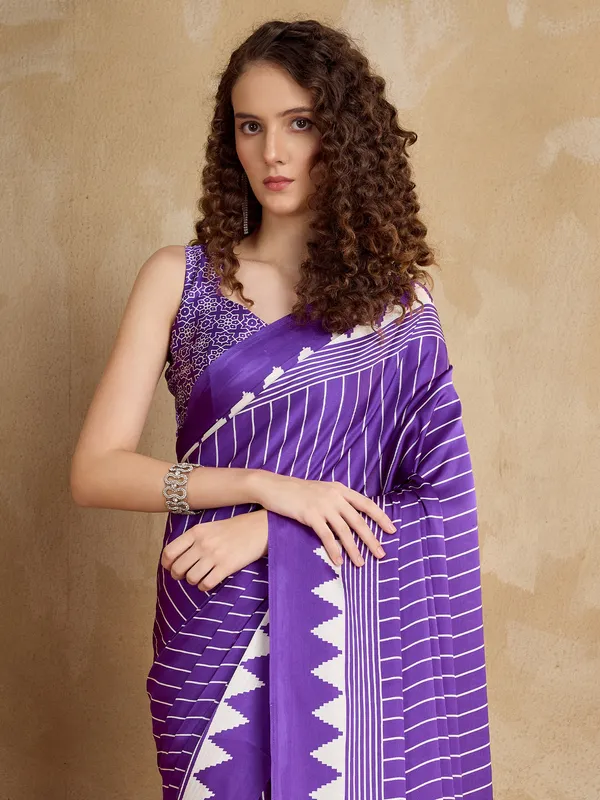 Women's_Satin_Purple_Printed_Designer_Saree_With_Blouse_Piece