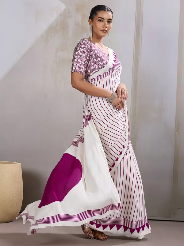 Women's_Satin_White_Printed_Designer_Saree_With_Blouse_Piece