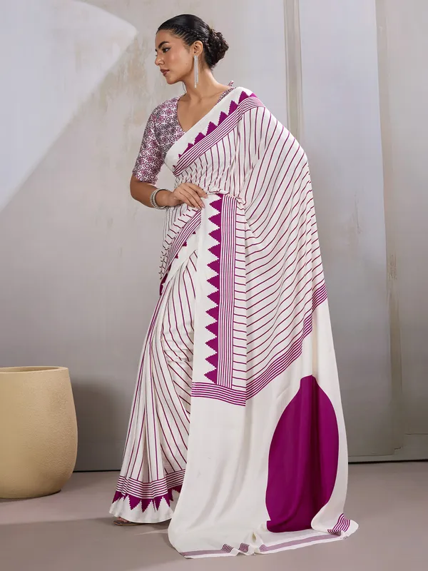 Women's_Satin_White_Printed_Designer_Saree_With_Blouse_Piece