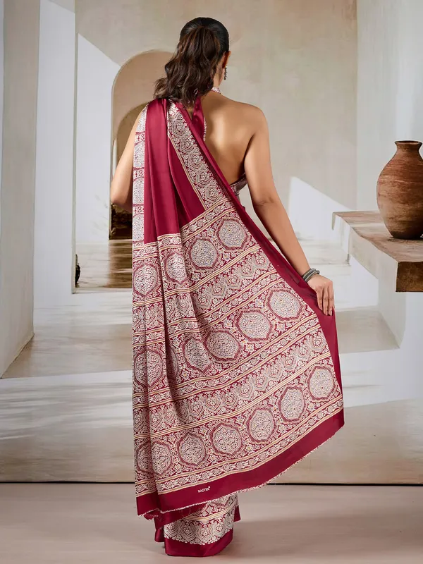 Women's_Satin_Maroon_Printed_Designer_Saree_With_Blouse_Piece