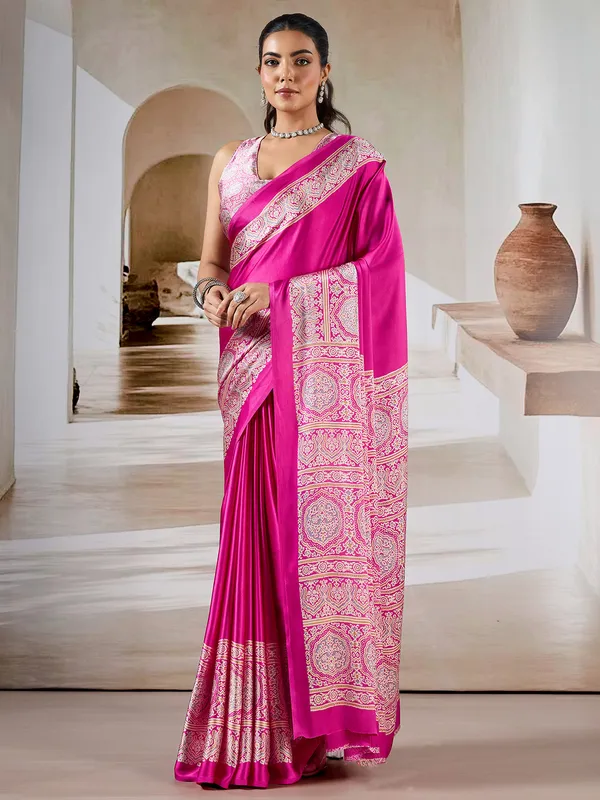 Women's_Satin_Magenta_Printed_Designer_Saree_With_Blouse_Piece