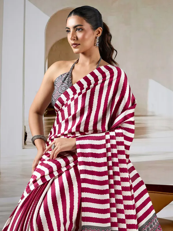 Women's_Satin_Maroon_Printed_Designer_Saree_With_Blouse_Piece