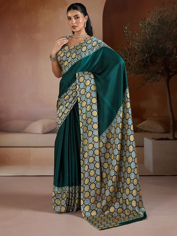 Women's_Pure_Silk_Green_Printed_Designer_Saree_With_Blouse_Piece