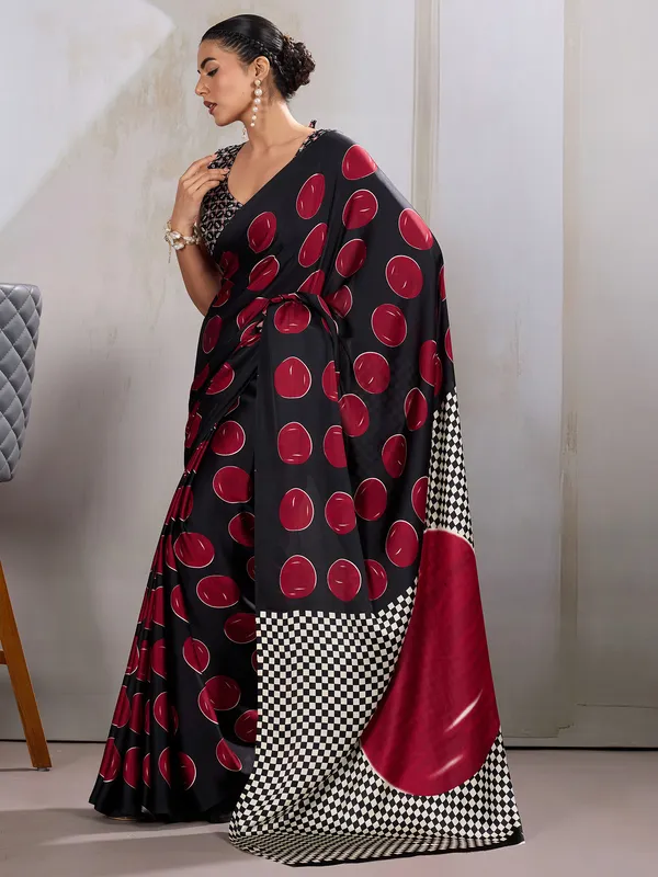 Women's_Satin_Burgundy_Printed_Designer_Saree_With_Blouse_Piece
