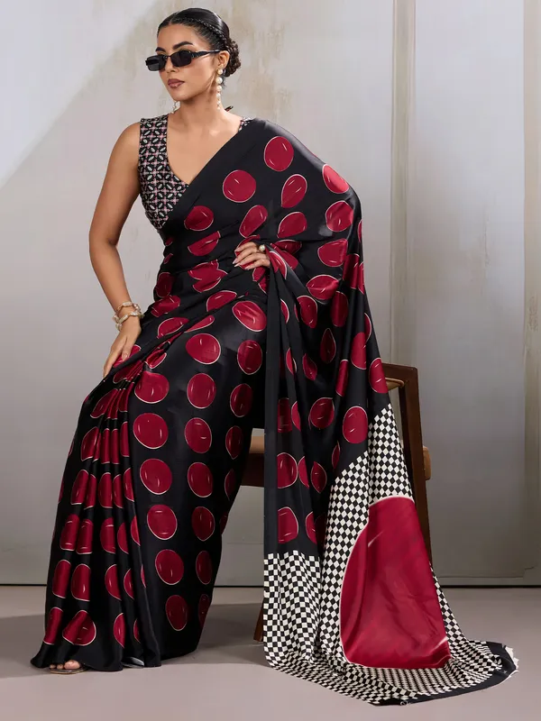 Women's_Satin_Burgundy_Printed_Designer_Saree_With_Blouse_Piece