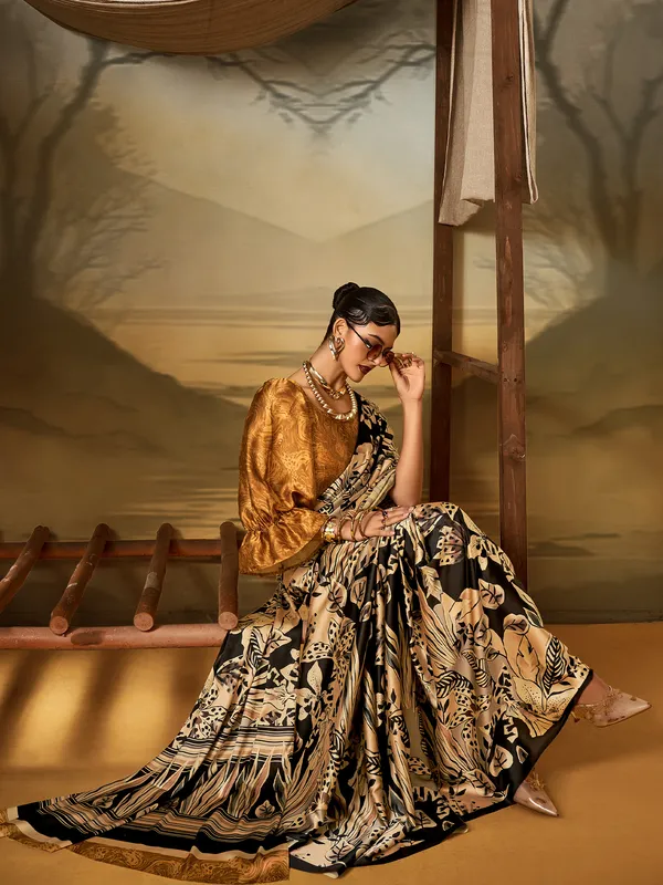 Women's_Crepe_Beige_Printed_Designer_Saree_With_Blouse_Piece