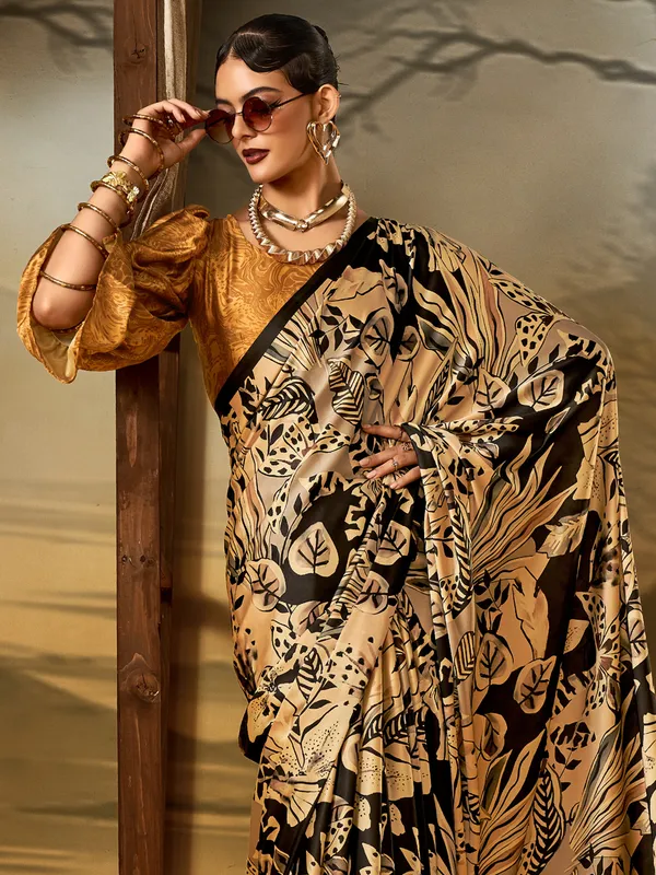 Women's_Crepe_Beige_Printed_Designer_Saree_With_Blouse_Piece