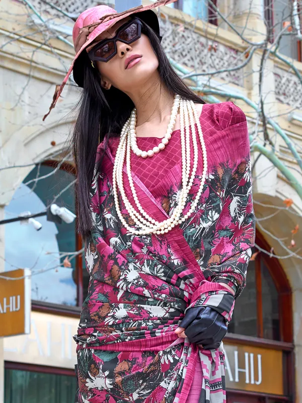 Women's_Crepe_Black_Printed_Designer_Saree_With_Blouse_Piece