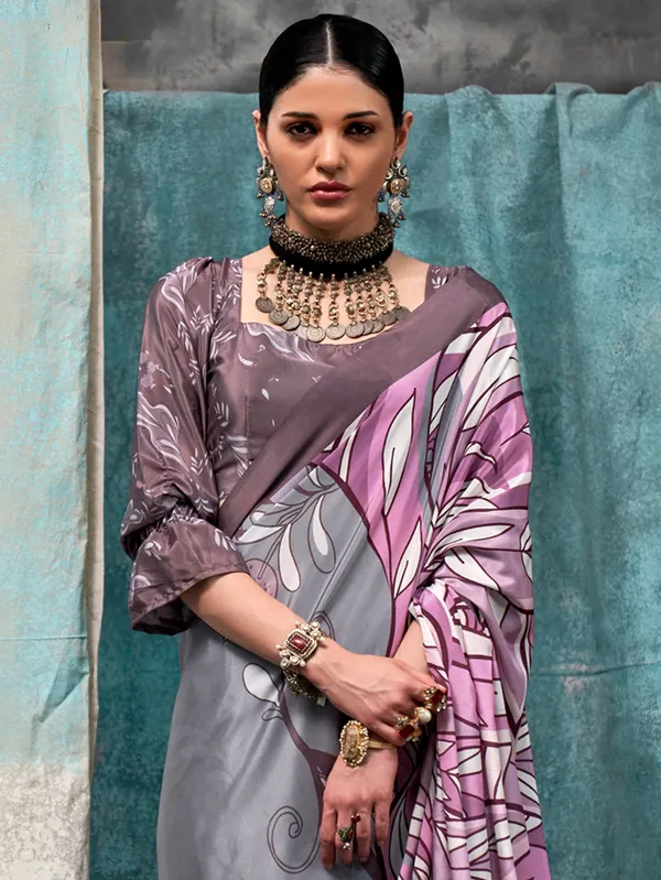 Women's_Crepe_Grey_Printed_Designer_Saree_With_Blouse_Piece