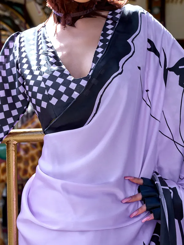Women's_Crepe_Lavender_Printed_Designer_Saree_With_Blouse_Piece
