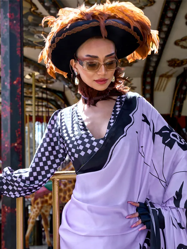 Women's_Crepe_Lavender_Printed_Designer_Saree_With_Blouse_Piece