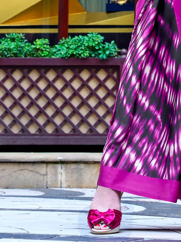Women's_Crepe_Pink_Printed_Designer_Saree_With_Blouse_Piece