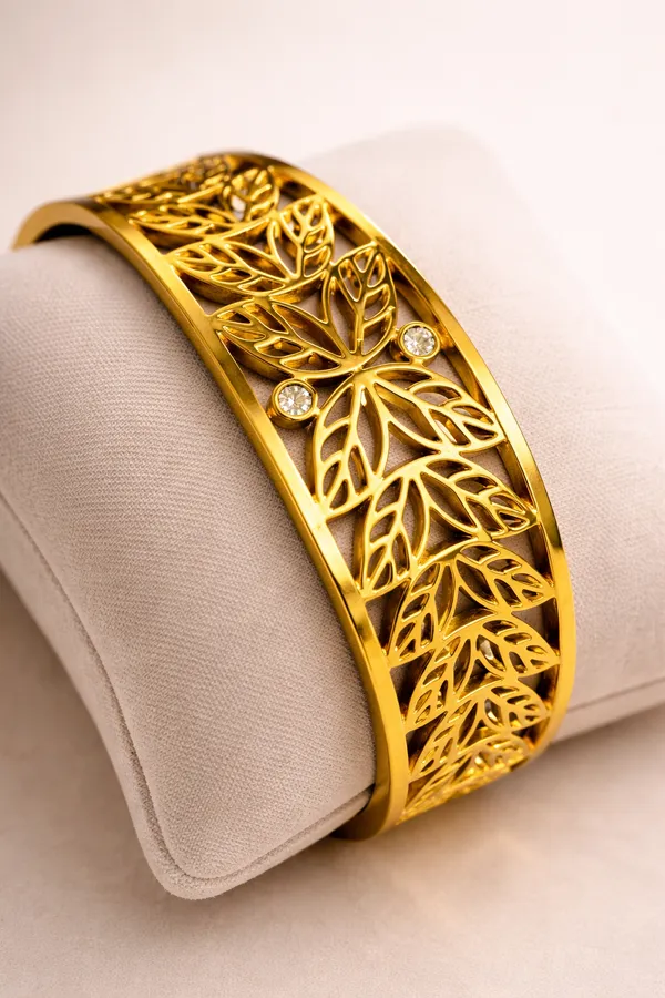 18K_Gold_Plated_Elowen_Leaf_Bangle-Bracelet