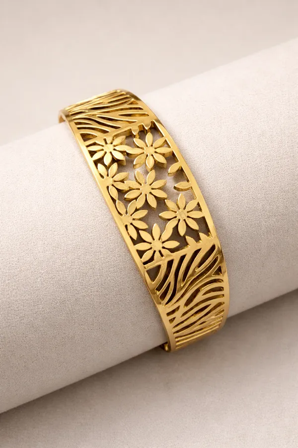 18K_Gold_Plated_Liora_Floral_Bangle-Bracelet