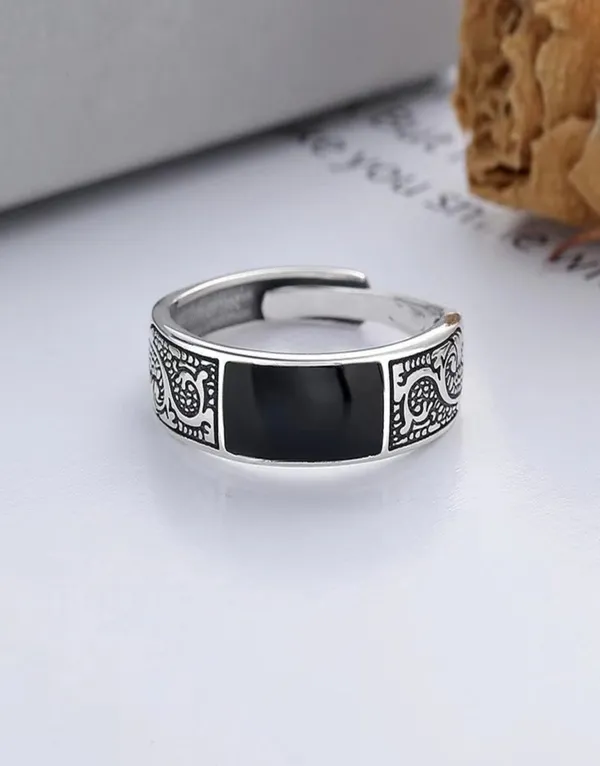 Elegant_Black_Ring