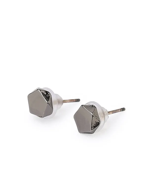 Diamond_Edge_Stud_Black_Earrings