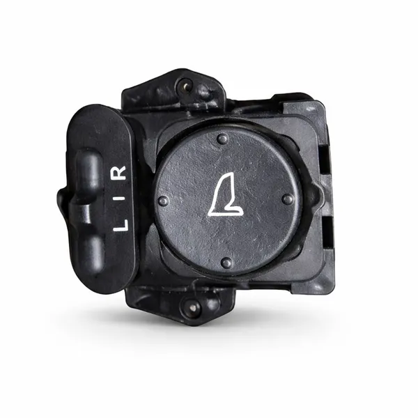 Honda_mirror_adjustment_switch