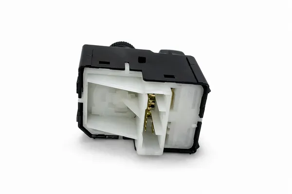 Innova_Crysta_Mirror_Switch
