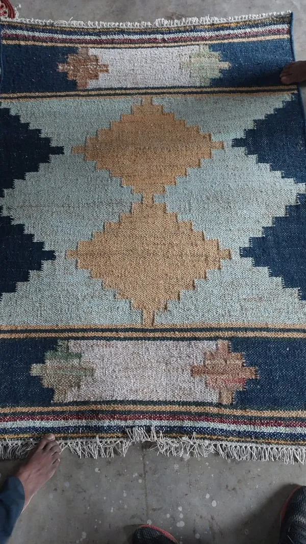Kusha_Weave_Natural_Vetiver_Rug_(Rhombus)_Handwoven_Cooling_Carpet_And_Plastic-Free,_Air_Purifying,_Fragrant,_Sustainable_Sturdy_Washable_Floor_Mat