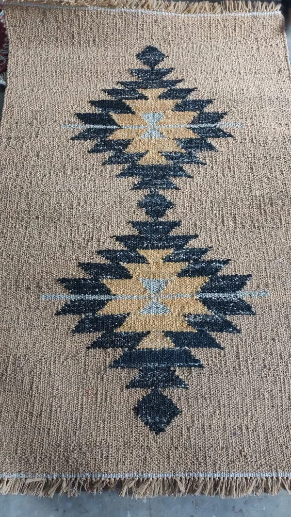 Kusha_Weave_Natural_Vetiver_Rug_(Rhombus)_Handwoven_Cooling_Carpet_And_Plastic-Free,_Air_Purifying,_Fragrant,_Sustainable_Sturdy_Washable_Floor_Mat