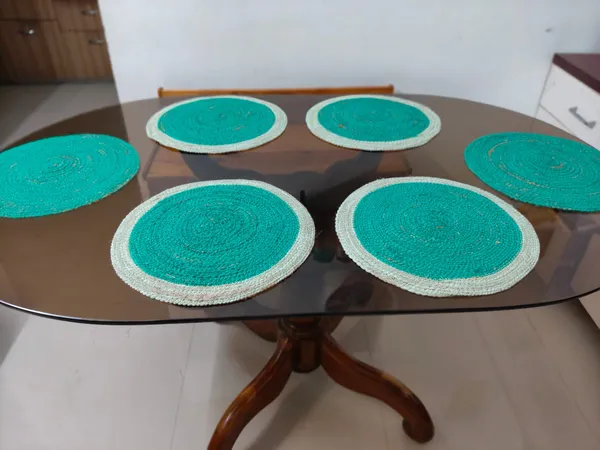 Round_Fragrant_Vetiver_Placemats_Set_Of_6