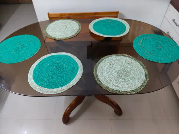Round_Fragrant_Vetiver_Placemats_Set_Of_6