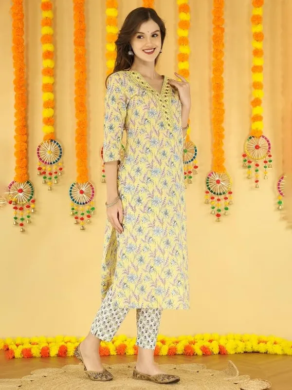 Light_Yellow_Trendy_Floral_Screen_Print_Cotton_Straight_Kurta_With_Pant_And_Dupatta_For_Women