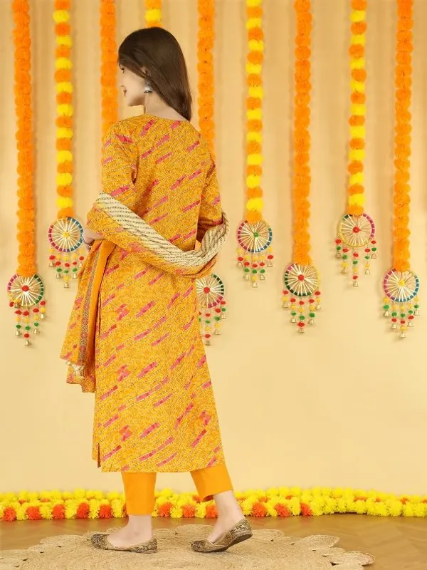 Yellow_Trendy_Floral_Screen_Print_Cotton_Straight_Kurta_With_Pant_And_Dupatta_For_Women