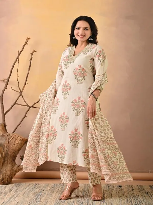 Beige_And_Pink_Trendy_Floral_Screen_Print_Cotton_Straight_Kurta_With_Pant_And_Dupatta_For_Women