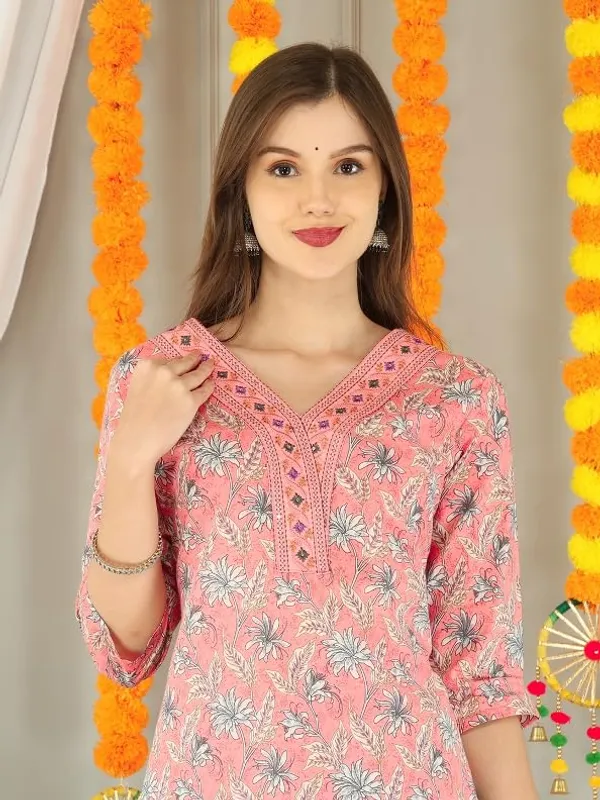 Light_Pink_Trendy_Floral_Screen_Print_Cotton_Straight_Kurta_With_Pant_And_Dupatta_For_Women