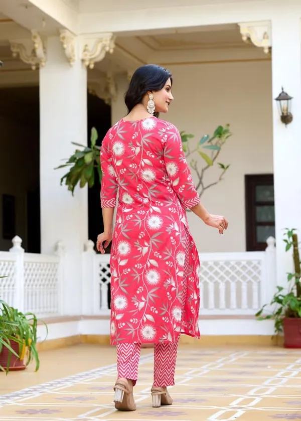 Rani_Trendy_Floral_Screen_Print_Cotton_Straight_Kurta_With_Pant_And_Dupatta_For_Women