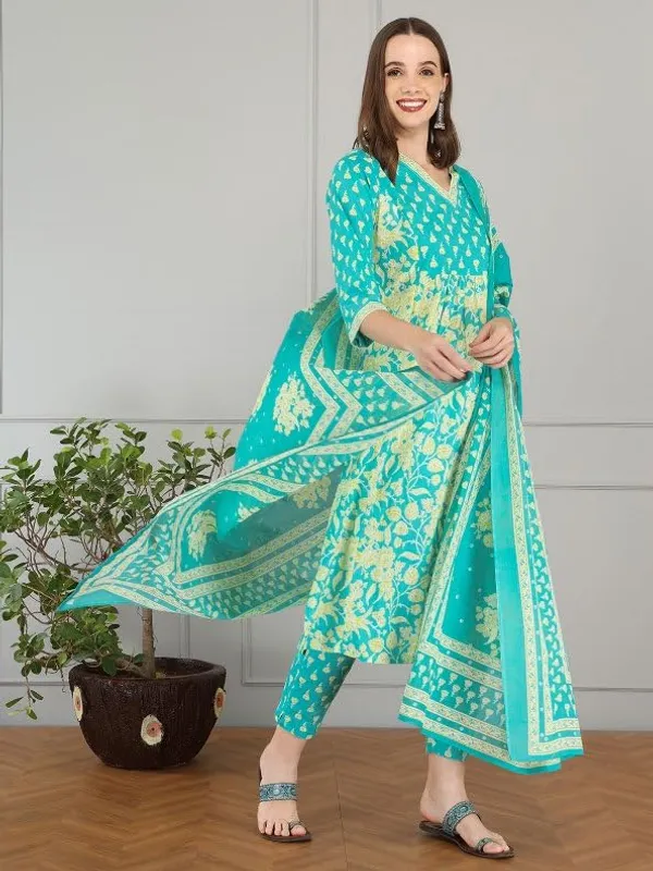 Sea_Green_Trendy_Floral_Screen_Print_Cotton_Straight_Kurta_With_Pant_And_Dupatta_For_Women