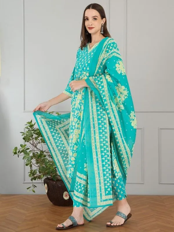 Sea_Green_Trendy_Floral_Screen_Print_Cotton_Straight_Kurta_With_Pant_And_Dupatta_For_Women