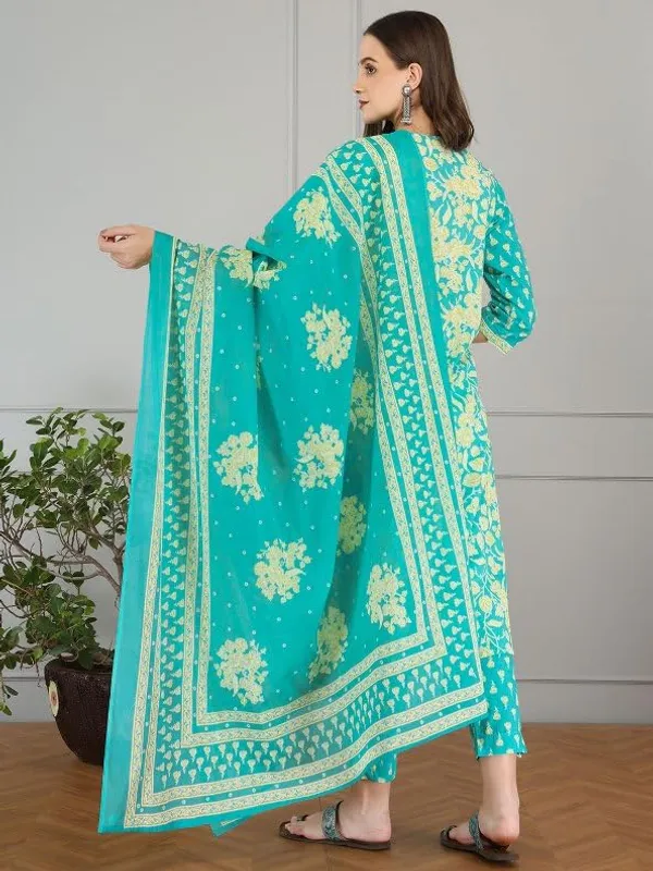 Sea_Green_Trendy_Floral_Screen_Print_Cotton_Straight_Kurta_With_Pant_And_Dupatta_For_Women