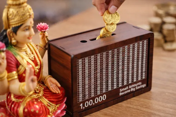 Brown_Wooden_Money_Box_With_Savings_Tracker_|_1_Lakh_Goal_Piggy_Bank_For_Kids_And_Adults_|_Money_Bank_1_Lakh_|_100000_Gullak_For_Financial_Savings_Habit,_Money_Saving_Box_For_Kids_And_Adults