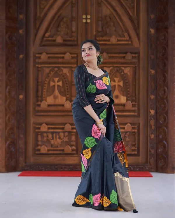 Banarasi_Soft_Silk_BLACK_Premium-Fancy_Saree_With_Blouse_For_Women
