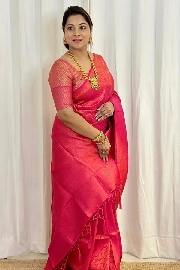 Banarasi_Soft_Silk_RANI_Premium-Fancy_Saree_With_Blouse_For_Women