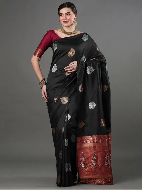 Banarasi_Soft_Silk_BLACK_Premium-Fancy_Saree_With_Blouse_For_Women