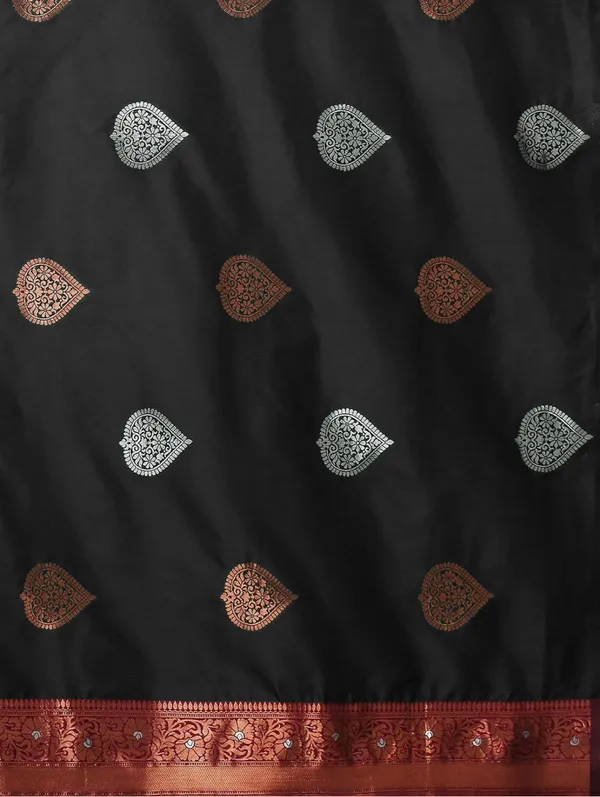 Banarasi_Soft_Silk_BLACK_Premium-Fancy_Saree_With_Blouse_For_Women