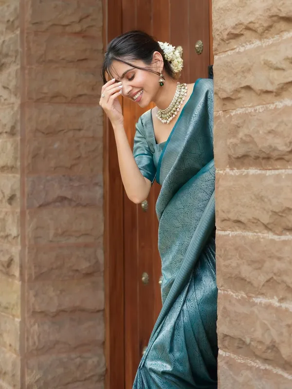 Banarasi_Soft_Silk_BOTTLE-GREEN_Premium-Fancy_Saree_With_Blouse_For_Women